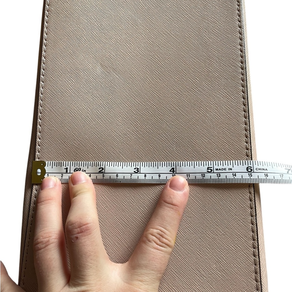 Michael‎ Kors Dust Pink Jet Set Tote - Stylish & Versatile Handbag for Women - Picture 12 of 12